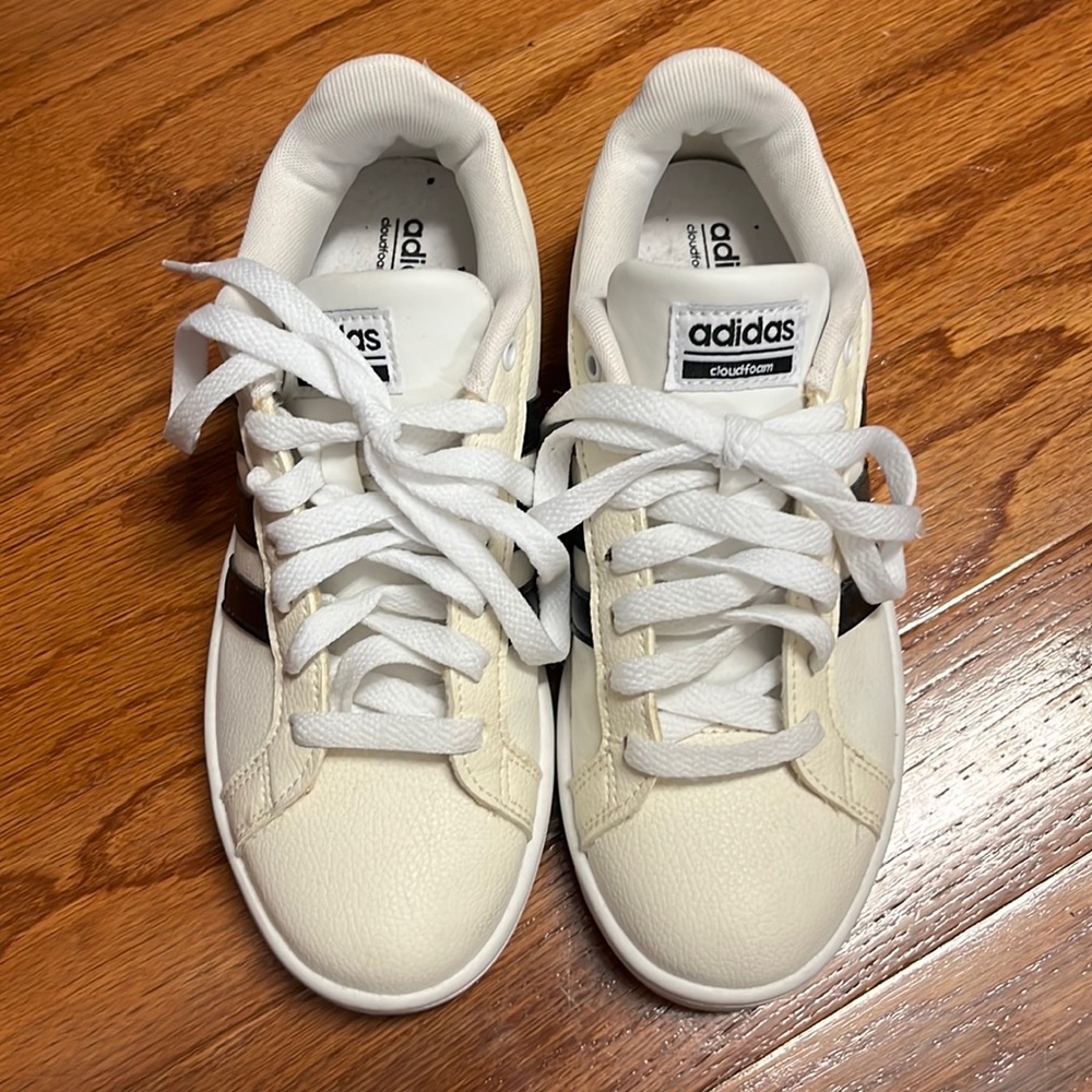 White Adidas Sneakers Shoes